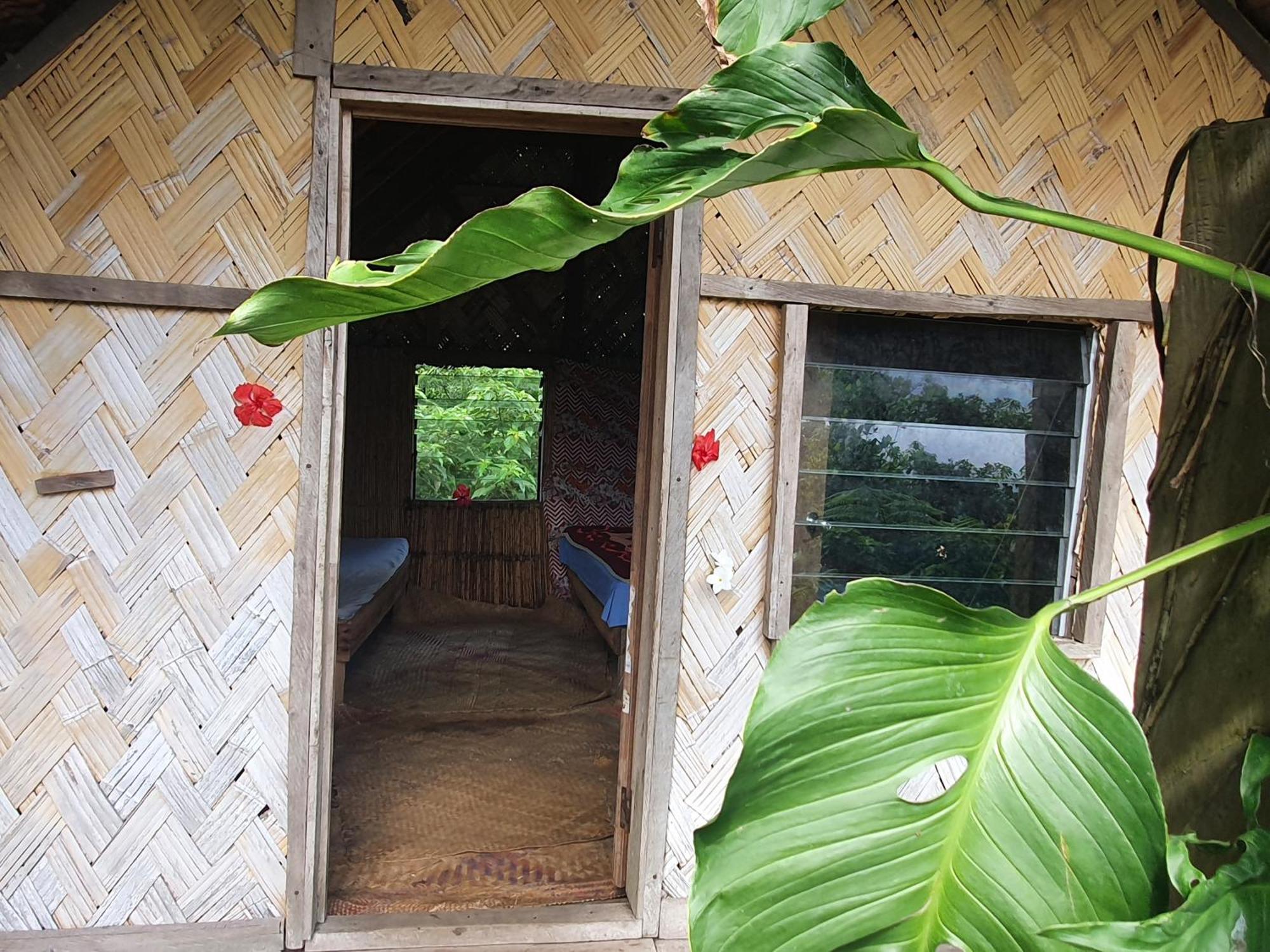 Island Paradise Bungalows Lenkuru Ngoại thất bức ảnh